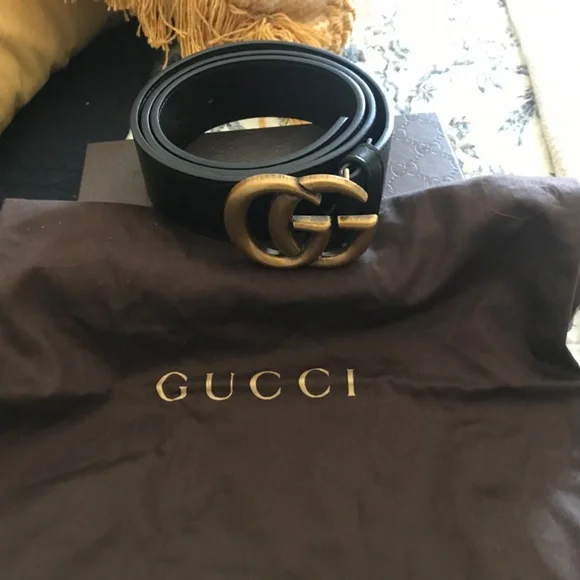 Authentic Gucci Smooth Leather Black Belt with Double G Buckle 90cm - Picture 2 of 4